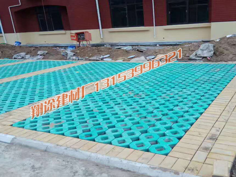 八字砖停车场施工